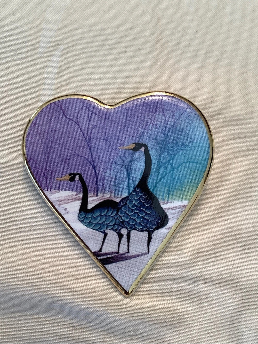 P Buckley Moss Society Never Ending Love Heart Swan Brooch Purple & Blue Like Ne